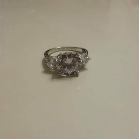 Ring - Picture 2 of 3